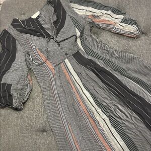 Universal Thread Black/Grey/Sorbet Striped Dress w/Puff Sleeves and Pockets